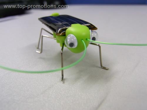 Solar Powered Insect Bug Grasshopper gadget funny Solar Powered Insect Bug Grasshopper gadget funny