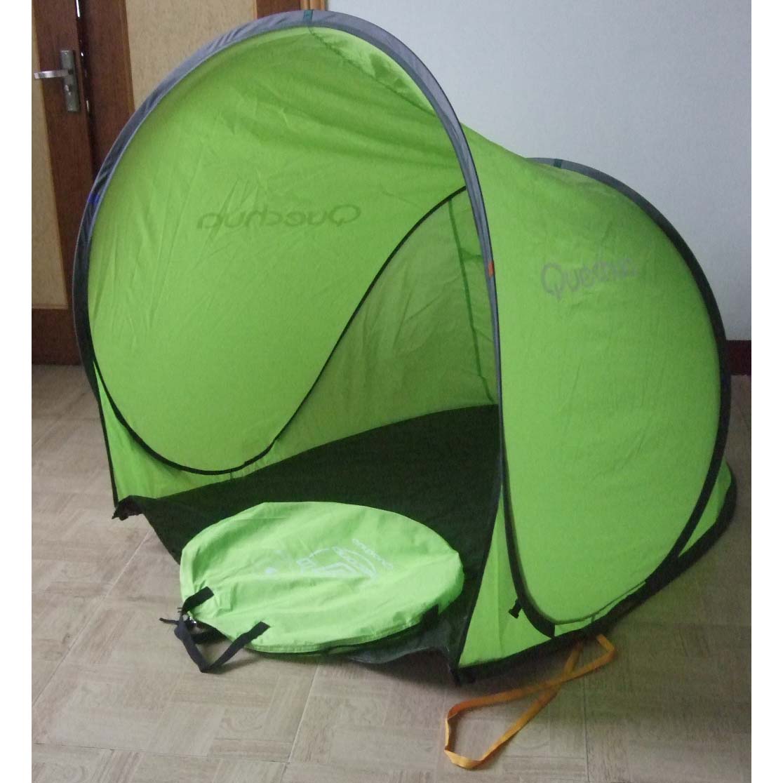 Foldable Beach Tent Foldable Beach Tent