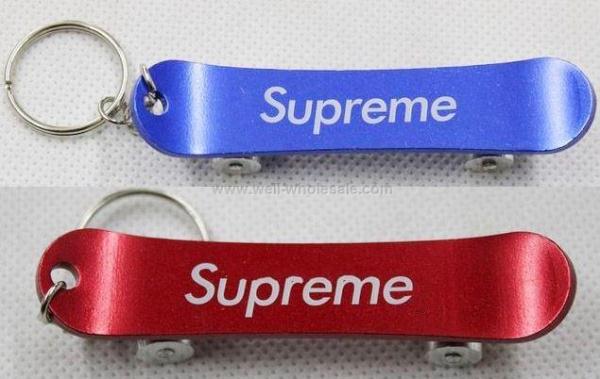 Metal skateboard keychain Metal skateboard keychain