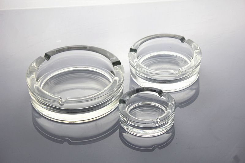 Crystal glass ashtray Crystal glass ashtray