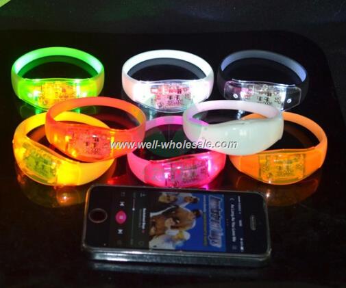 2015 Customised Logo Party Silicone Sound Activated Flashing LED Bracelet 2015 Customised Logo Party Silicone Sound Activated Flashing LED Bracelet
